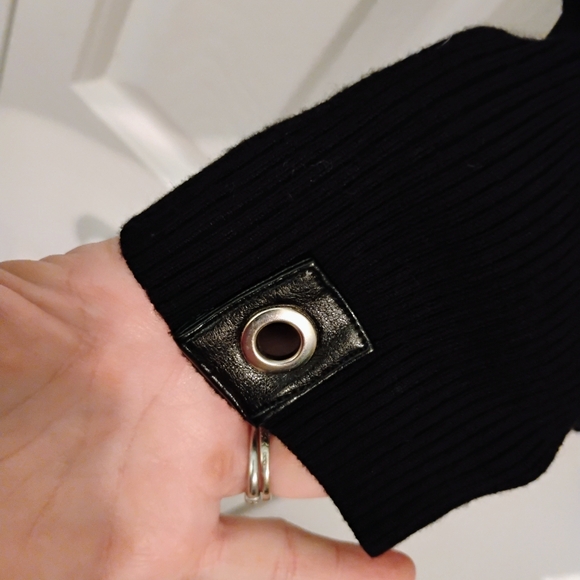 Cache Ribbed Lace Up Sweater Sz M - Picture 6 of 9